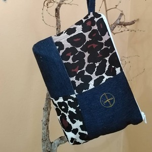 Christique Clothing Make Up Pouch